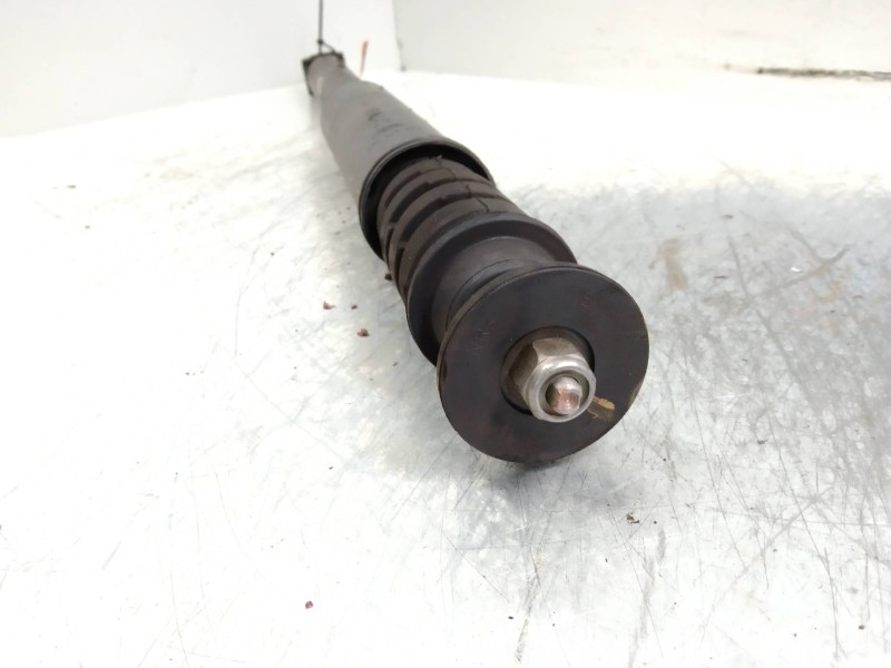 Recambio de amortiguador trasero para dacia sandero 1.5 dci diesel fap cat referencia OEM IAM   