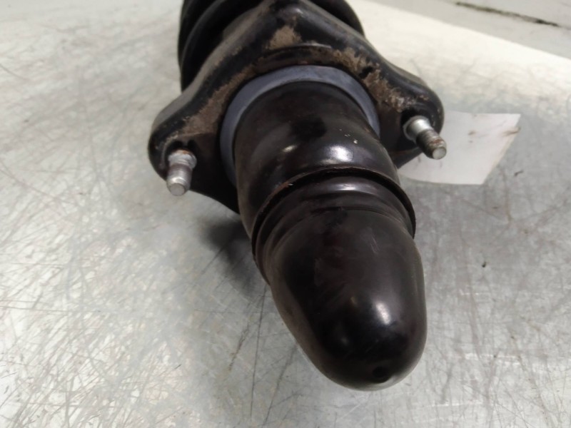Recambio de amortiguador trasero para dodge caliber 2.0 16v crd cat referencia OEM IAM   