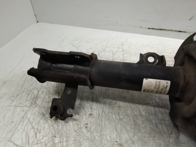 Recambio de amortiguador delantero izquierdo para fiat croma (194) 1.9 16v multijet dynamic referencia OEM IAM 824903001049 5070