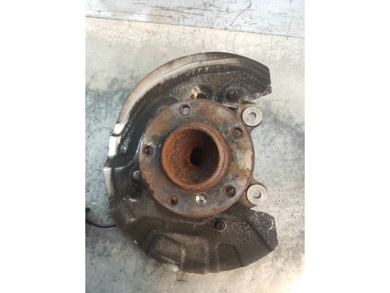 Recambio de mangueta delantera izquierda para bmw serie 3 touring (e91) 325d referencia OEM IAM 3121676444303  