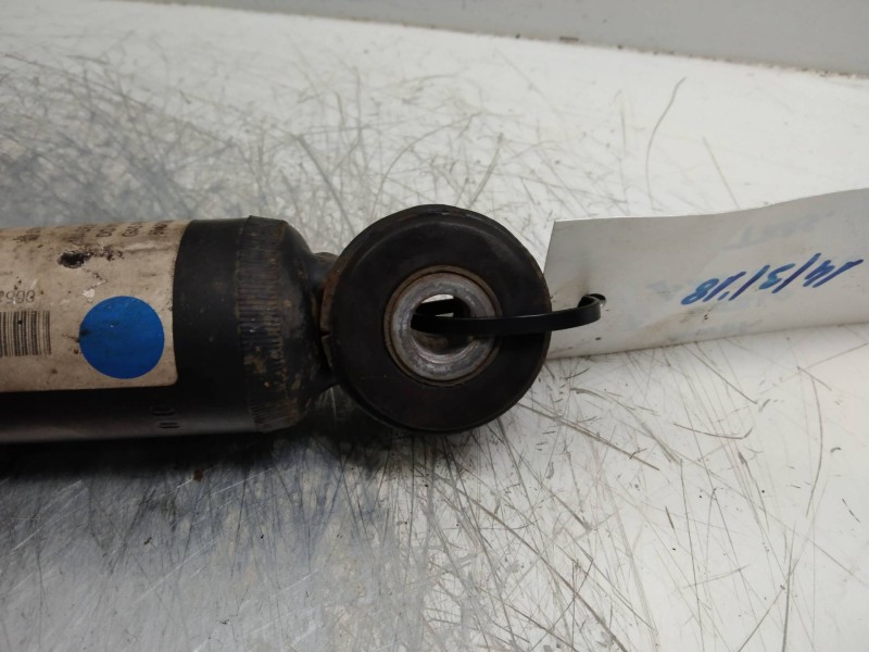 Recambio de amortiguador trasero para fiat doblo cargo 1.3 16v jtd cat referencia OEM IAM 81490200386 51815192 