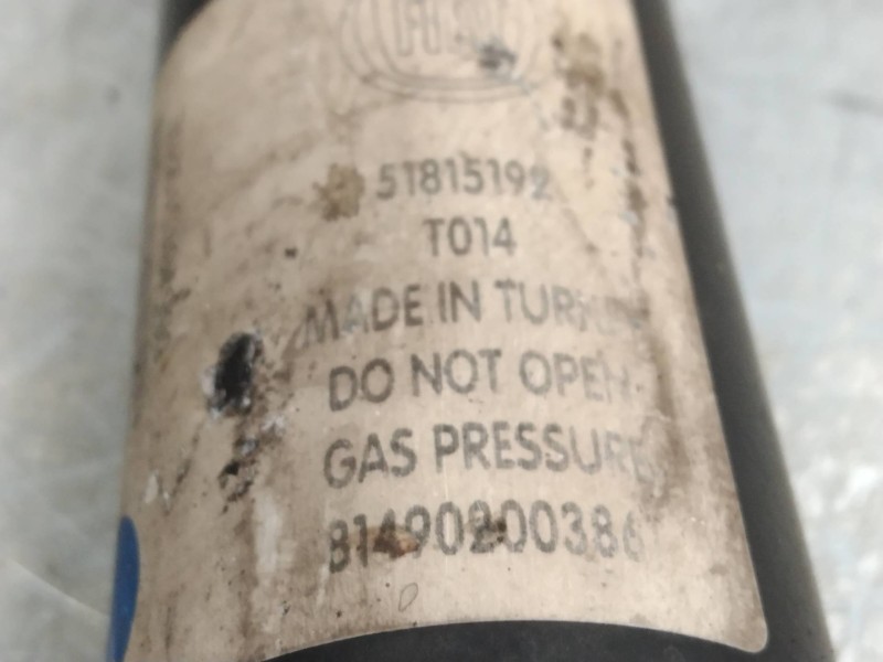 Recambio de amortiguador trasero para fiat doblo cargo 1.3 16v jtd cat referencia OEM IAM 81490200386 51815192 