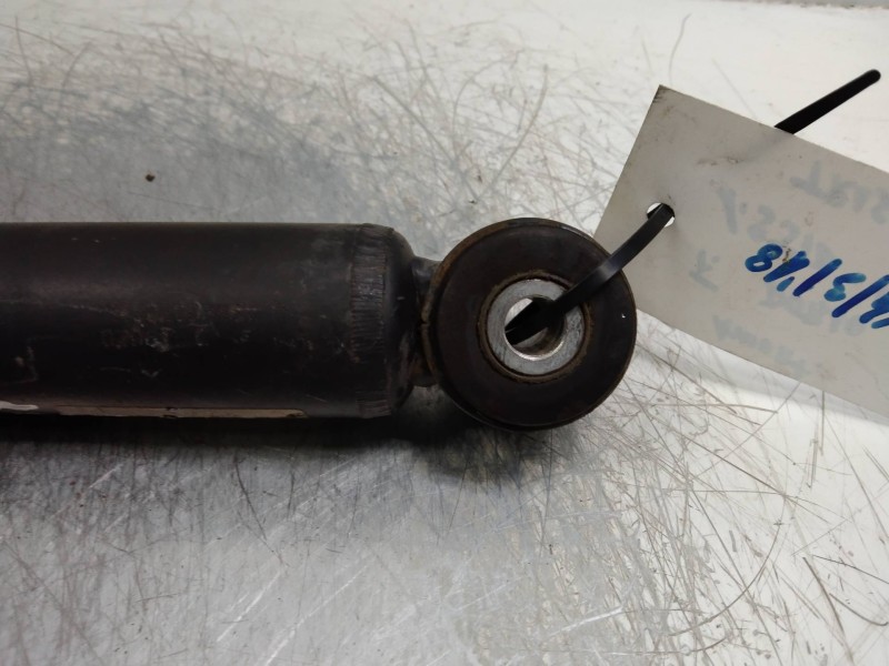 Recambio de amortiguador trasero para fiat doblo cargo 1.3 16v jtd cat referencia OEM IAM 81490200386 51815192 