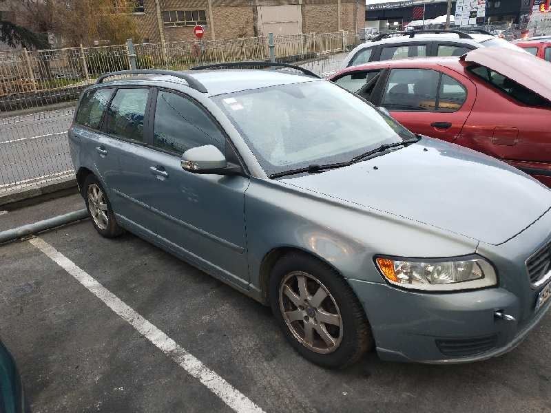 volvo v50 familiar del año 2010