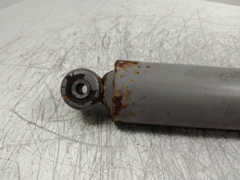 Recambio de amortiguador trasero para fiat talento (269) 1.9 diesel referencia OEM IAM    Recambio de amortiguador trasero para fiat talento (269) 1.9 diesel referencia OEM IAM