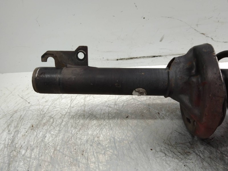 Recambio de amortiguador delantero derecho para ford fiesta berl./courier surf referencia OEM IAM   