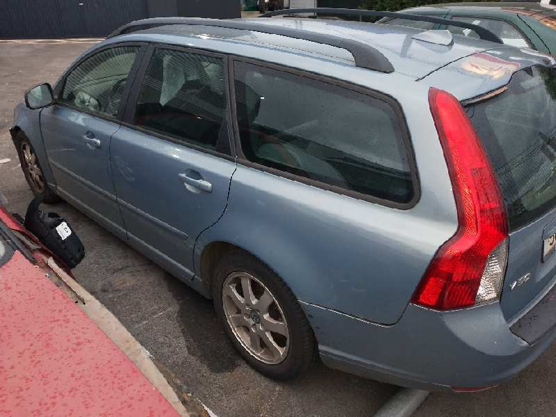 volvo v50 familiar del año 2010