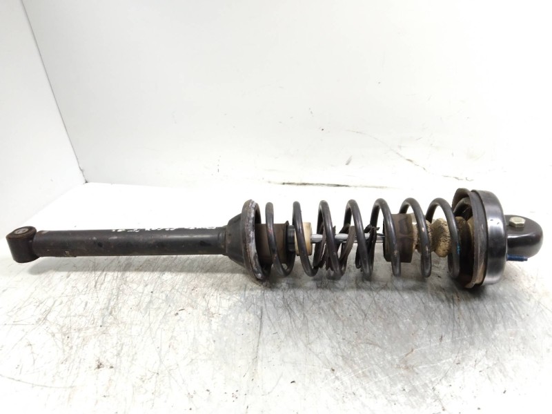 Recambio de amortiguador trasero para ford escort berlina/turnier 1.8 16v cat referencia OEM IAM   