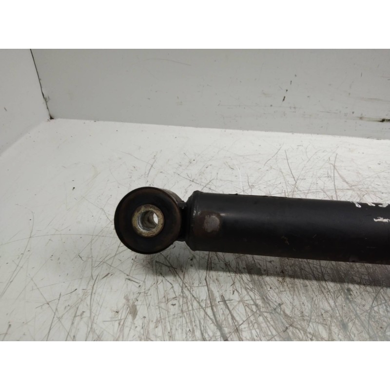 Recambio de amortiguador trasero para ford escort berlina/turnier 1.8 16v cat referencia OEM IAM   