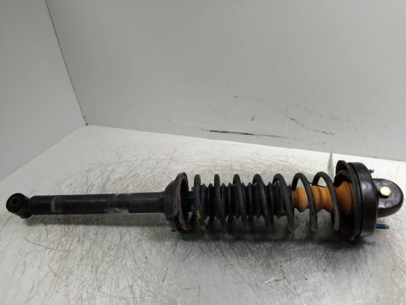 Recambio de amortiguador trasero para ford fiesta berl./courier surf referencia OEM IAM   