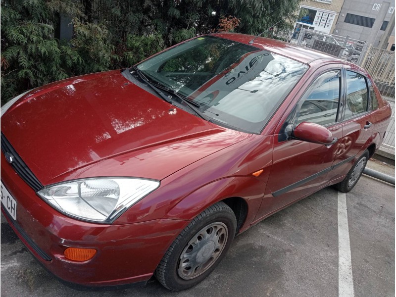 ford focus berlina (cak) del año 2000
