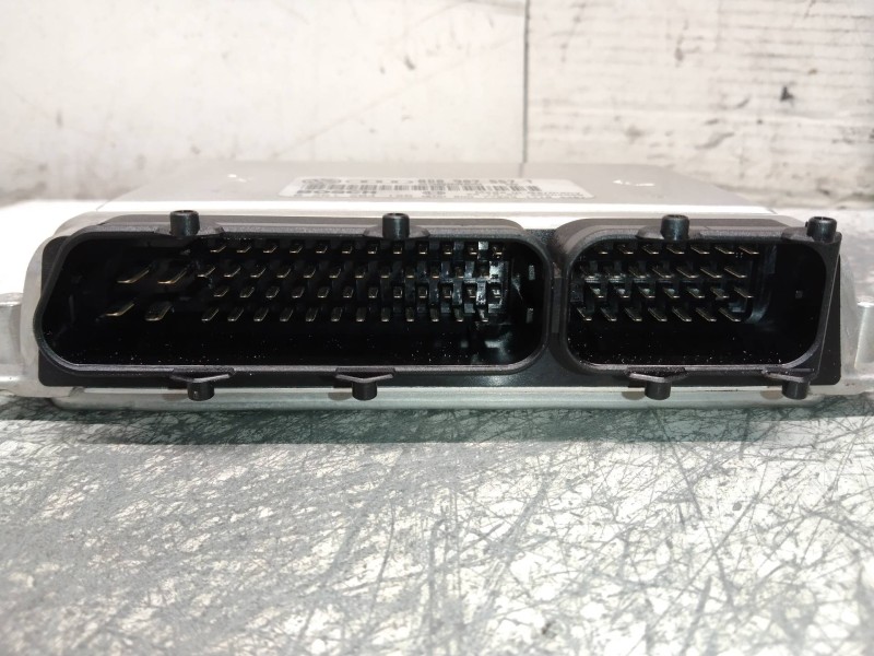 Recambio de centralita motor uce para audi a4 avant (b5) 1.8 t referencia OEM IAM 0261204185 8D0907557T 