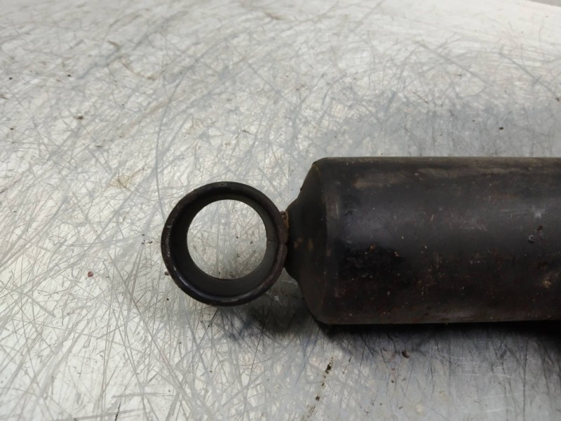 Recambio de amortiguador trasero para ford maverick (nl) 2.7 turbodiesel referencia OEM IAM    Recambio de amortiguador trasero para ford maverick (nl) 2.7 turbodiesel referencia OEM IAM