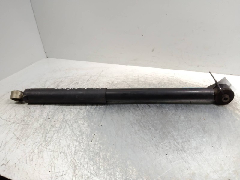 Recambio de amortiguador trasero para ford sierra berlina 2.0 cat referencia OEM IAM 541700106351  
