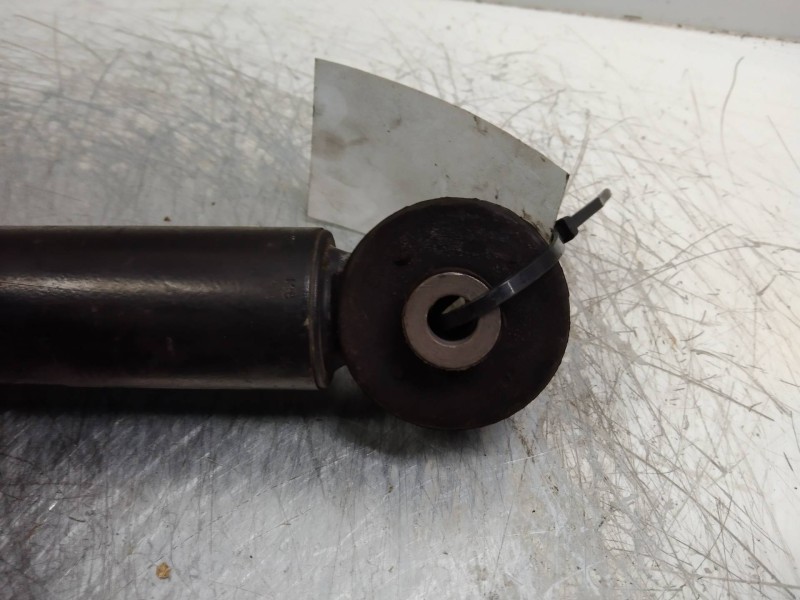Recambio de amortiguador trasero para ford sierra berlina 2.0 cat referencia OEM IAM 541700106351  