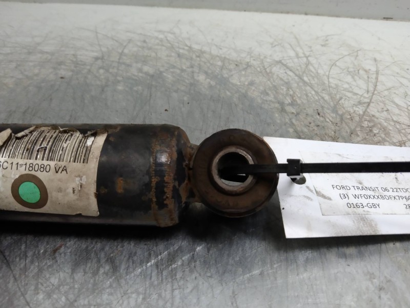 Recambio de amortiguador trasero para ford transit caja cerrada ´06 ft 260 k (corto) lkw (camion) referencia OEM IAM 6C1118080VA