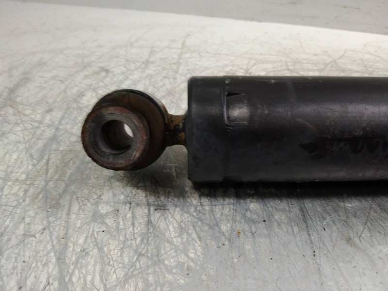 Recambio de amortiguador trasero para ford transit caja cerrada ´06 ft 260 k (corto) lkw (camion) referencia OEM IAM 6C1118080VA