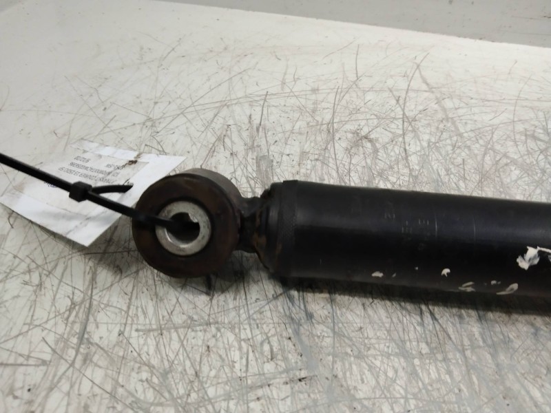 Recambio de amortiguador trasero para ford transit courier 1.5 tdci cat referencia OEM IAM   