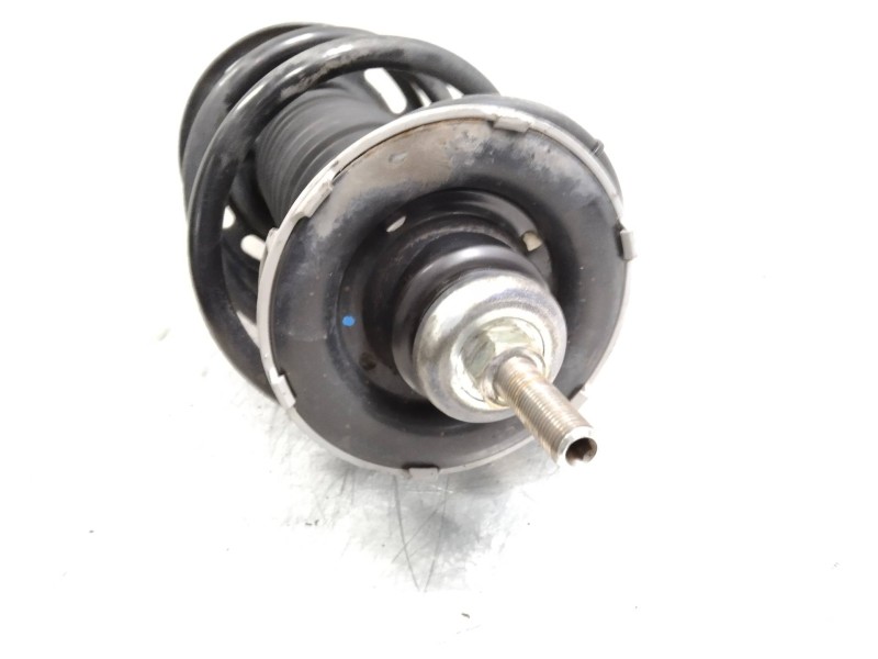 Recambio de amortiguador delantero derecho para honda jazz (gd1/5) 1.4 es referencia OEM IAM 51602SAAE610M1  