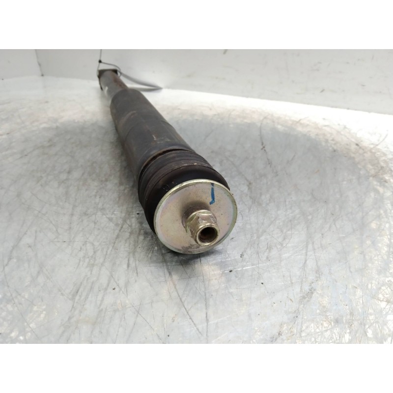 Recambio de amortiguador trasero para honda jazz (gd1/5) 1.4 es referencia OEM IAM 52610SAAE110M1  