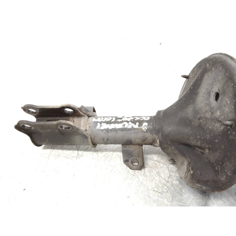 Recambio de amortiguador delantero izquierdo para hyundai coupe (gk) 1.6 fx referencia OEM IAM 546602C200  