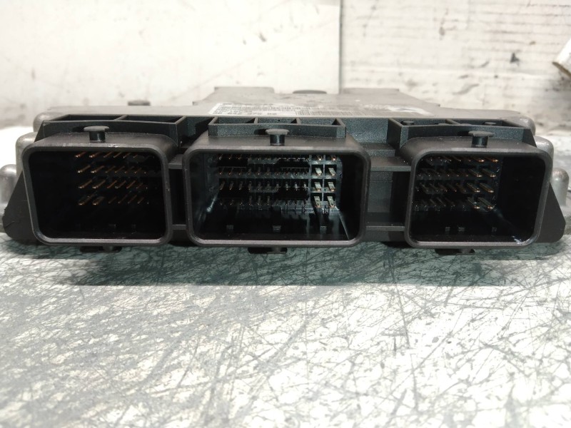 Recambio de centralita motor uce para citroen c5 berlina attraction referencia OEM IAM 0281013332 9664257580 EDC16C34