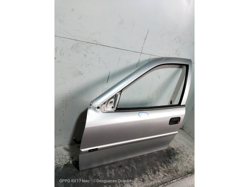 Recambio de puerta delantera izquierda para opel vectra b berlina comfort referencia OEM IAM   5P