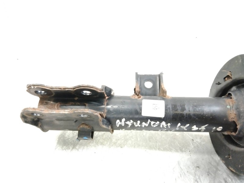 Recambio de amortiguador delantero derecho para hyundai ix35 1.6 cat referencia OEM IAM L610546502Y610  