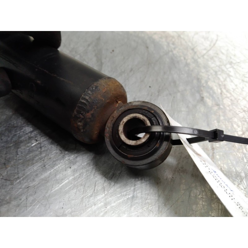 Recambio de amortiguador delantero para hyundai h 1 2.5 crdi cat referencia OEM IAM   