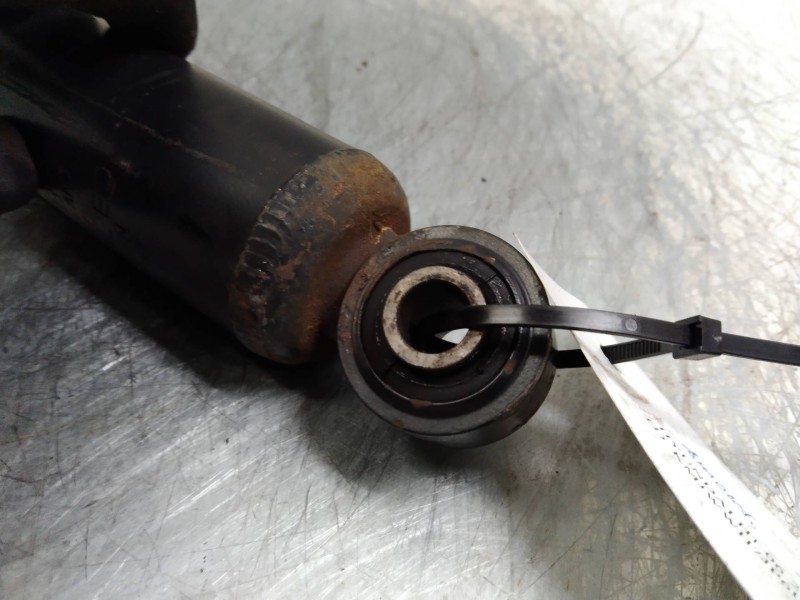 Recambio de amortiguador delantero para hyundai h 1 2.5 crdi cat referencia OEM IAM   