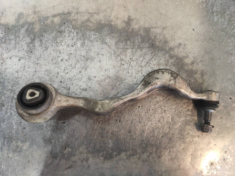 Recambio de brazo suspension inferior delantero derecho para bmw serie 3 touring (e91) 325d referencia OEM IAM   