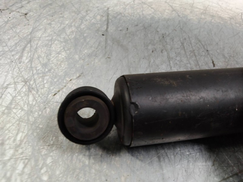 Recambio de amortiguador trasero para hyundai h 100 2.5 d referencia OEM IAM   