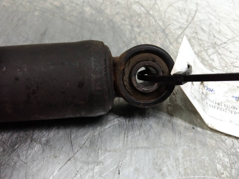 Recambio de amortiguador trasero para hyundai h 100 2.5 diesel referencia OEM IAM   