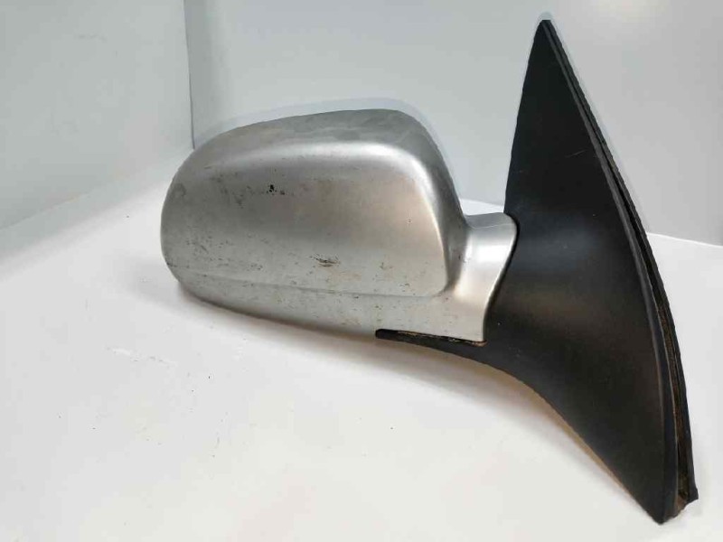 Recambio de retrovisor derecho para daewoo nubira berlina 1.6 cat referencia OEM IAM   ELECTRICO