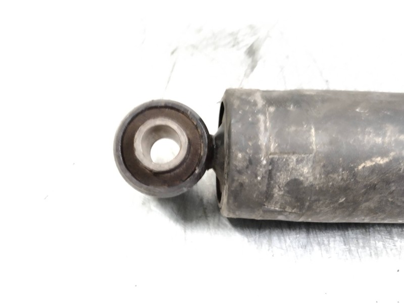 Recambio de amortiguador trasero para hyundai santa fe (sm) referencia OEM IAM   