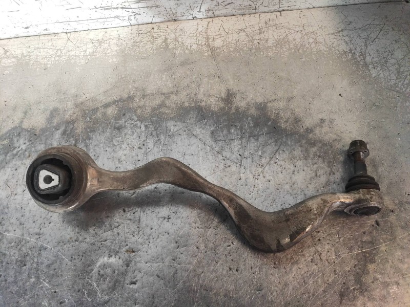 Recambio de brazo suspension inferior delantero izquierdo para bmw serie 3 touring (e91) 325d referencia OEM IAM   