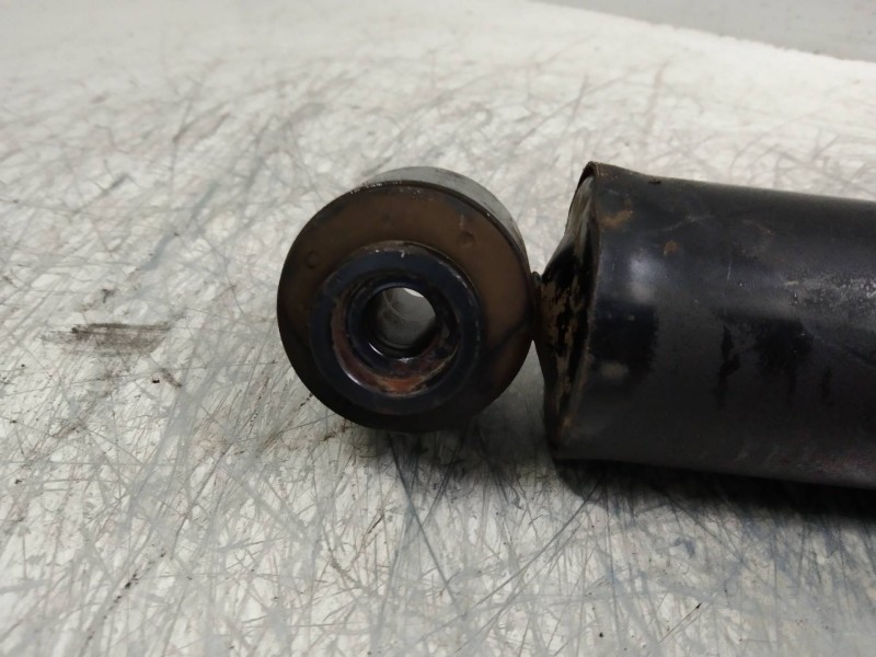 Recambio de amortiguador trasero para hyundai trajet (fo) 2.0 crdi gls referencia OEM IAM   
