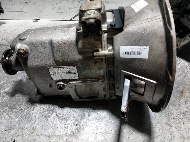 Recambio de caja cambios para nissan l-45 2.8 d referencia OEM IAM 71000M525A BX01005D 