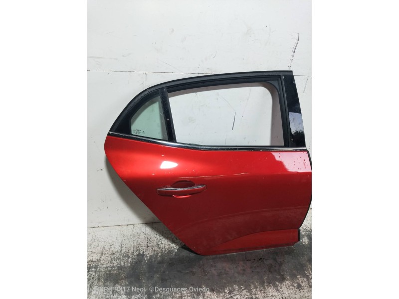 Recambio de puerta trasera derecha para renault megane iv berlina 5p limited + referencia OEM IAM   5P