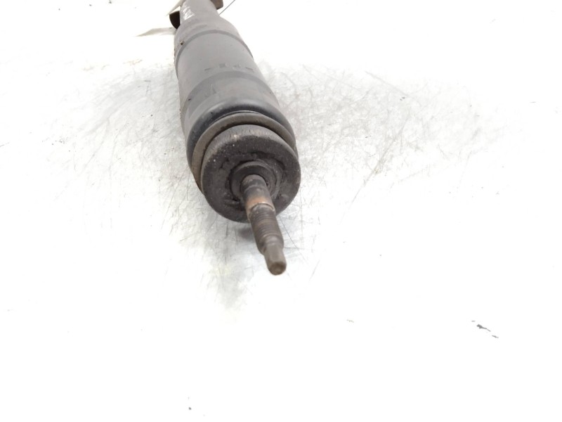 Recambio de amortiguador trasero para jeep gr.cherokee (wj/wg) 2.7 crd laredo referencia OEM IAM   