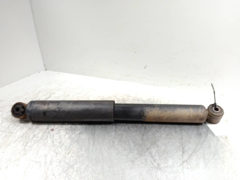 Recambio de amortiguador trasero para jeep cherokee (kj) 2.5 crd básico referencia OEM IAM   