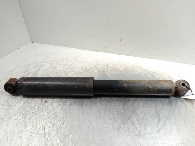 Recambio de amortiguador trasero para jeep cherokee (kj) 2.5 crd básico referencia OEM IAM   