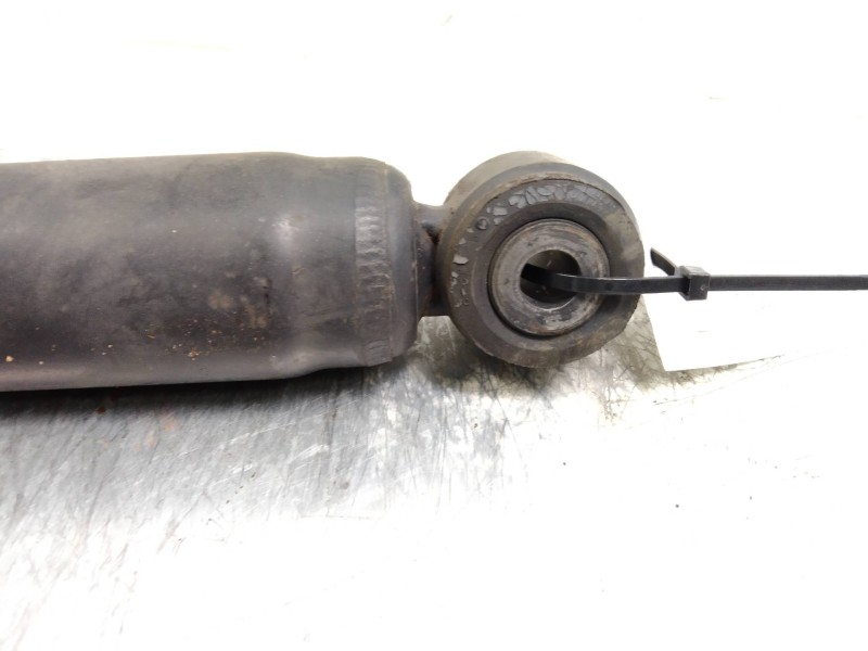 Recambio de amortiguador trasero para jeep gr. cherokee (wh) 3.0 crd overland referencia OEM IAM 52089756AH  