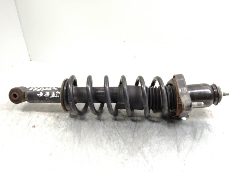 Recambio de amortiguador trasero para jeep compass 2.4 16v cat referencia OEM IAM P05105179AE  