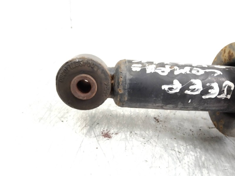 Recambio de amortiguador trasero para jeep compass 2.4 16v cat referencia OEM IAM P05105179AE  
