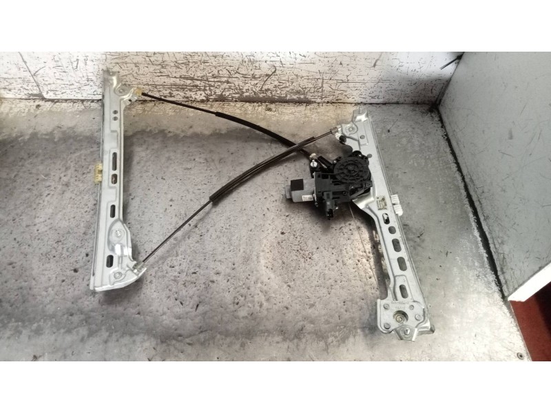 Recambio de elevalunas delantero izquierdo para renault megane iv berlina 5p limited + referencia OEM IAM 807215959R  