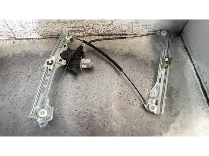 Recambio de elevalunas delantero izquierdo para renault megane iv berlina 5p limited + referencia OEM IAM 807215959R  