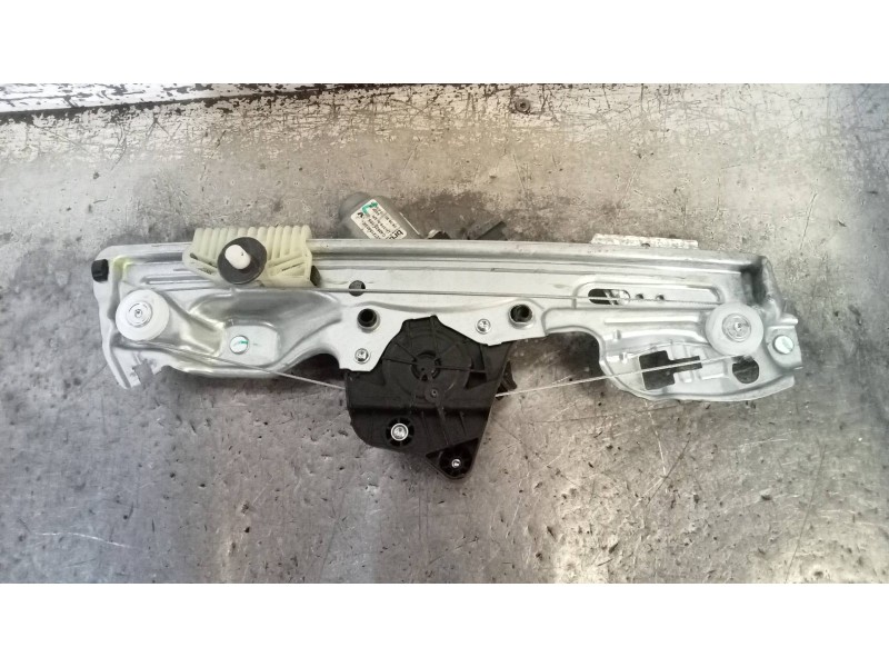 Recambio de elevalunas trasero izquierdo para renault megane iv berlina 5p limited + referencia OEM IAM 827218403R  