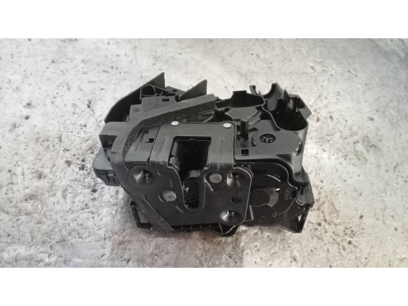 Recambio de motor cierre centralizado trasero izquierdo para renault megane iv berlina 5p limited + referencia OEM IAM 825035881