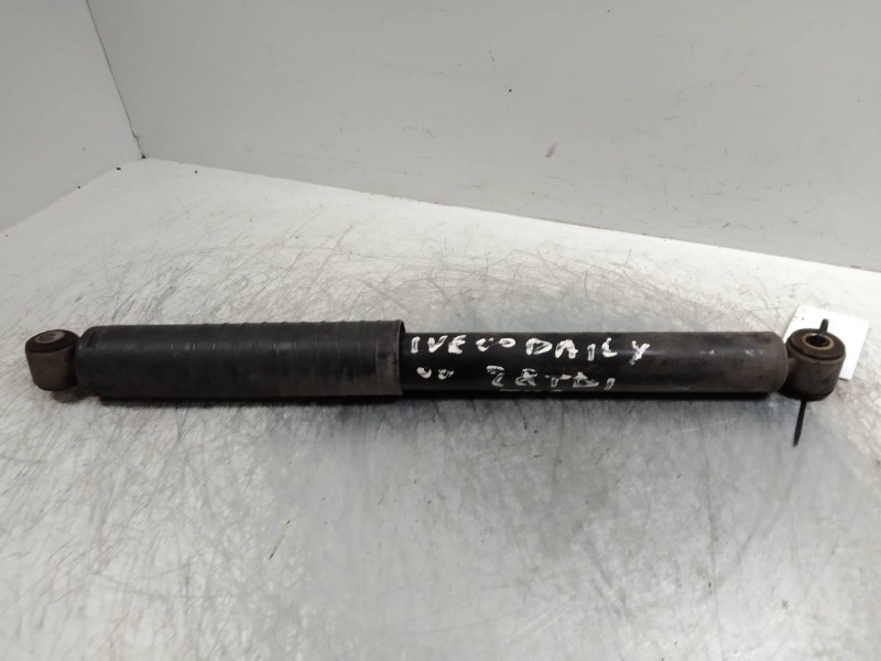 Recambio de amortiguador trasero para iveco daily combi referencia OEM IAM   